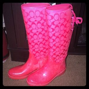 💖Coach hot pink rain boots 💖